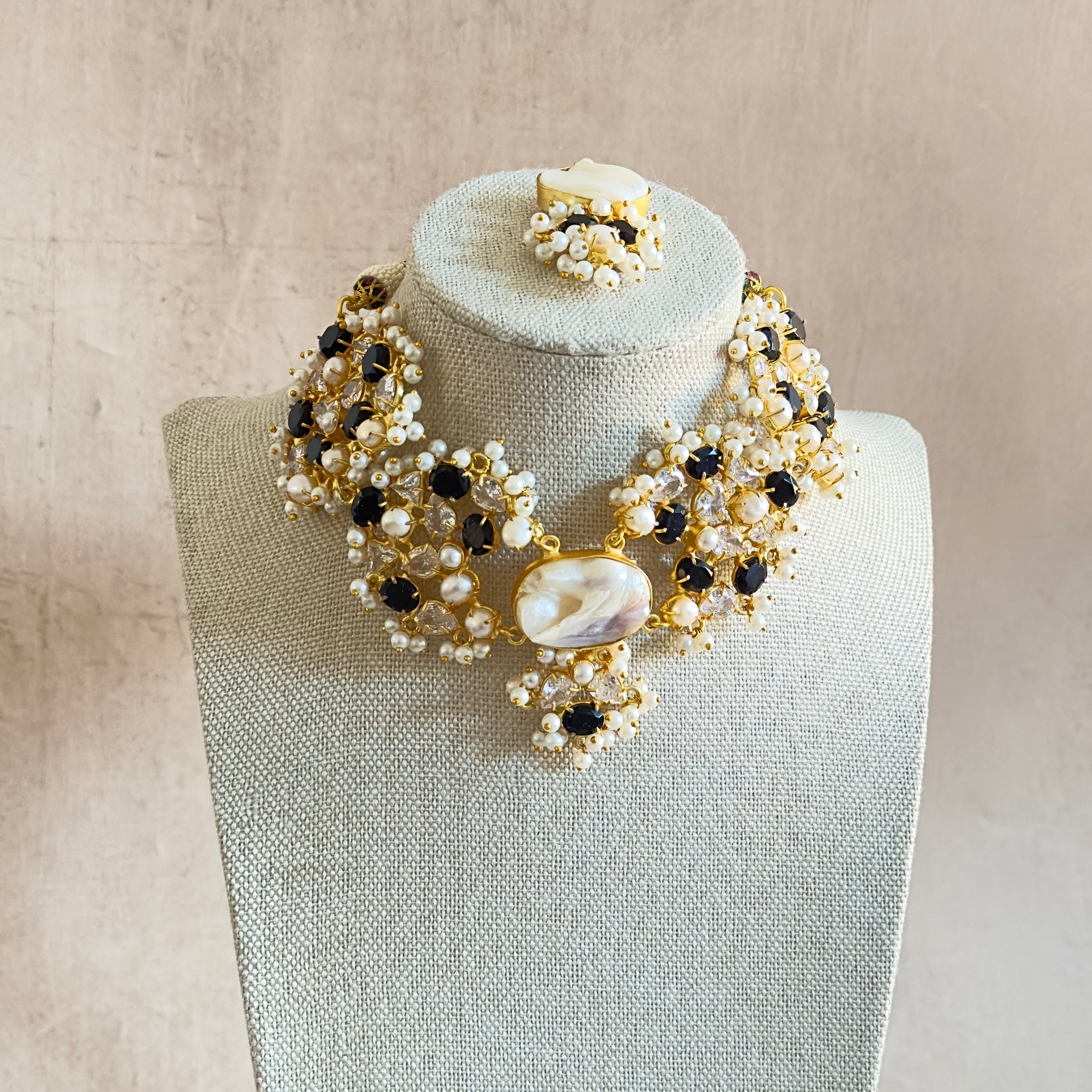 Irum Black Pearl Choker Set - Ahseya & Co