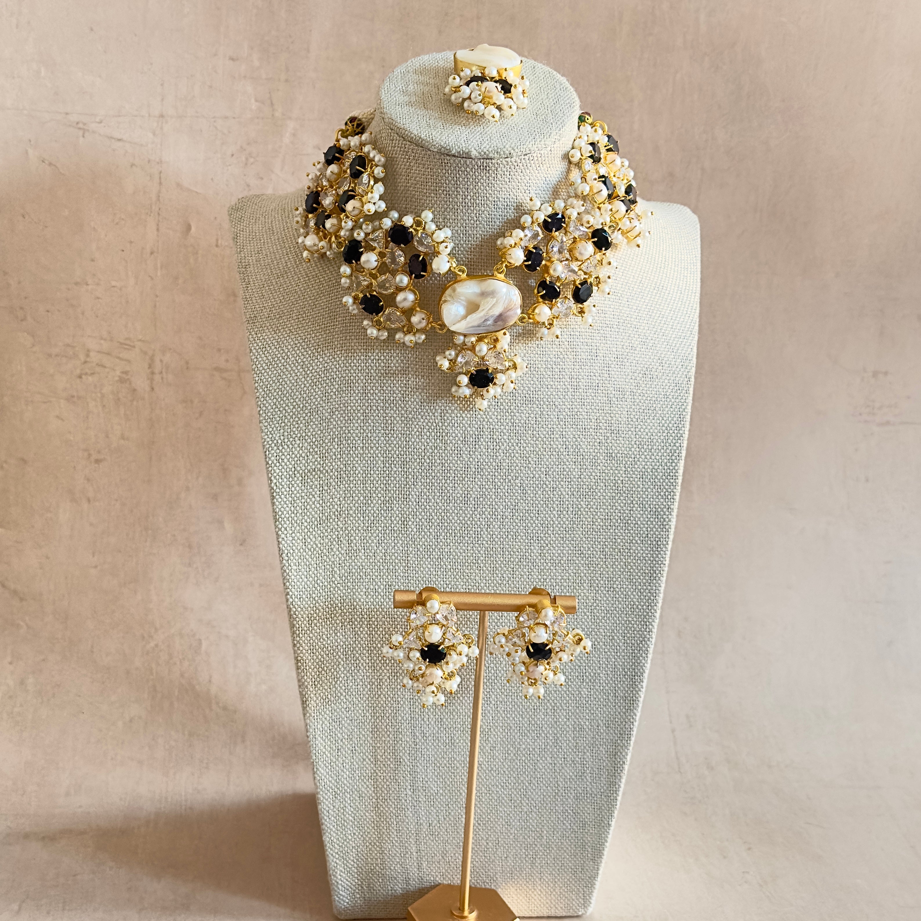 Irum Black Pearl Choker Set - Ahseya & Co