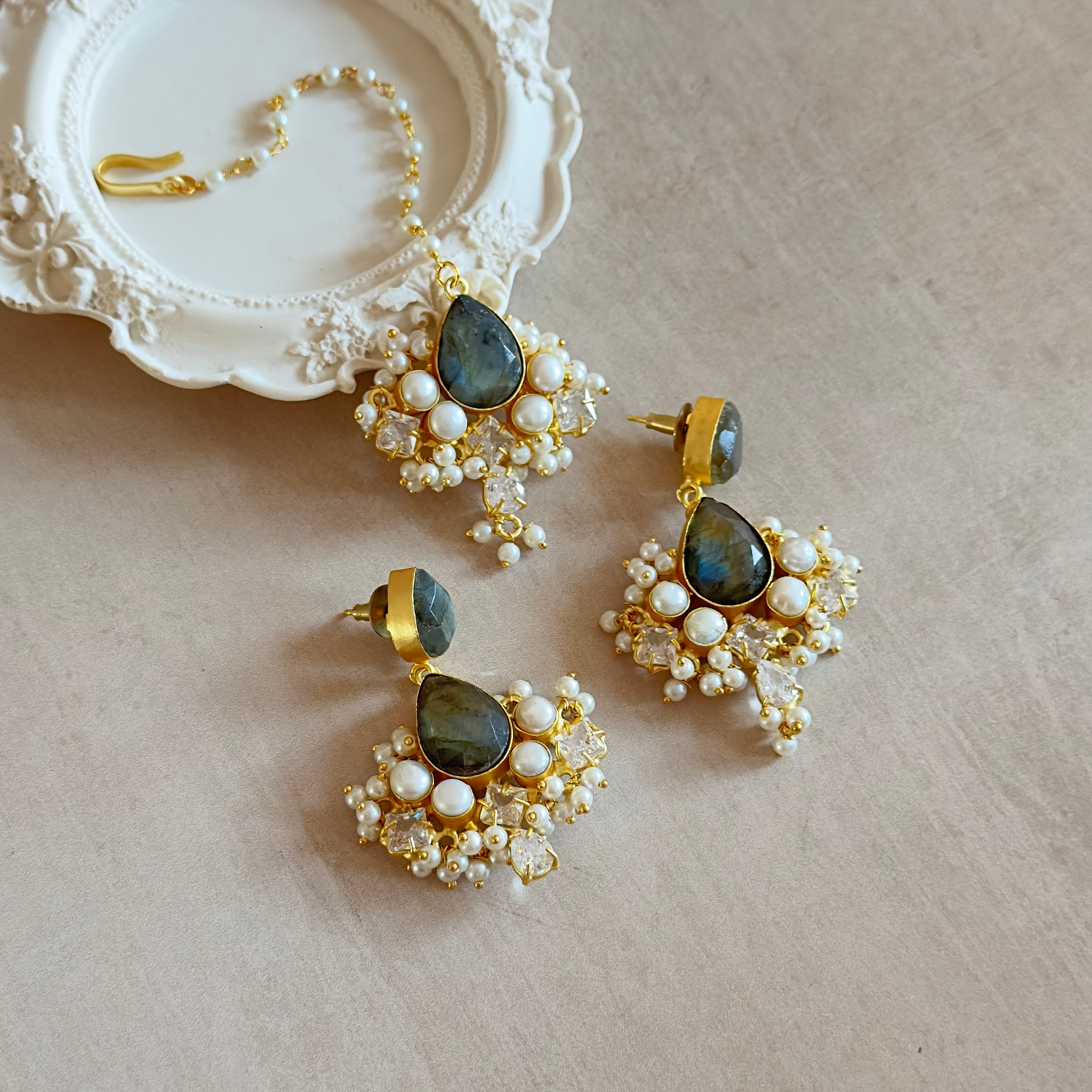 Holly Crystal Tikka Set - Ahseya & Co