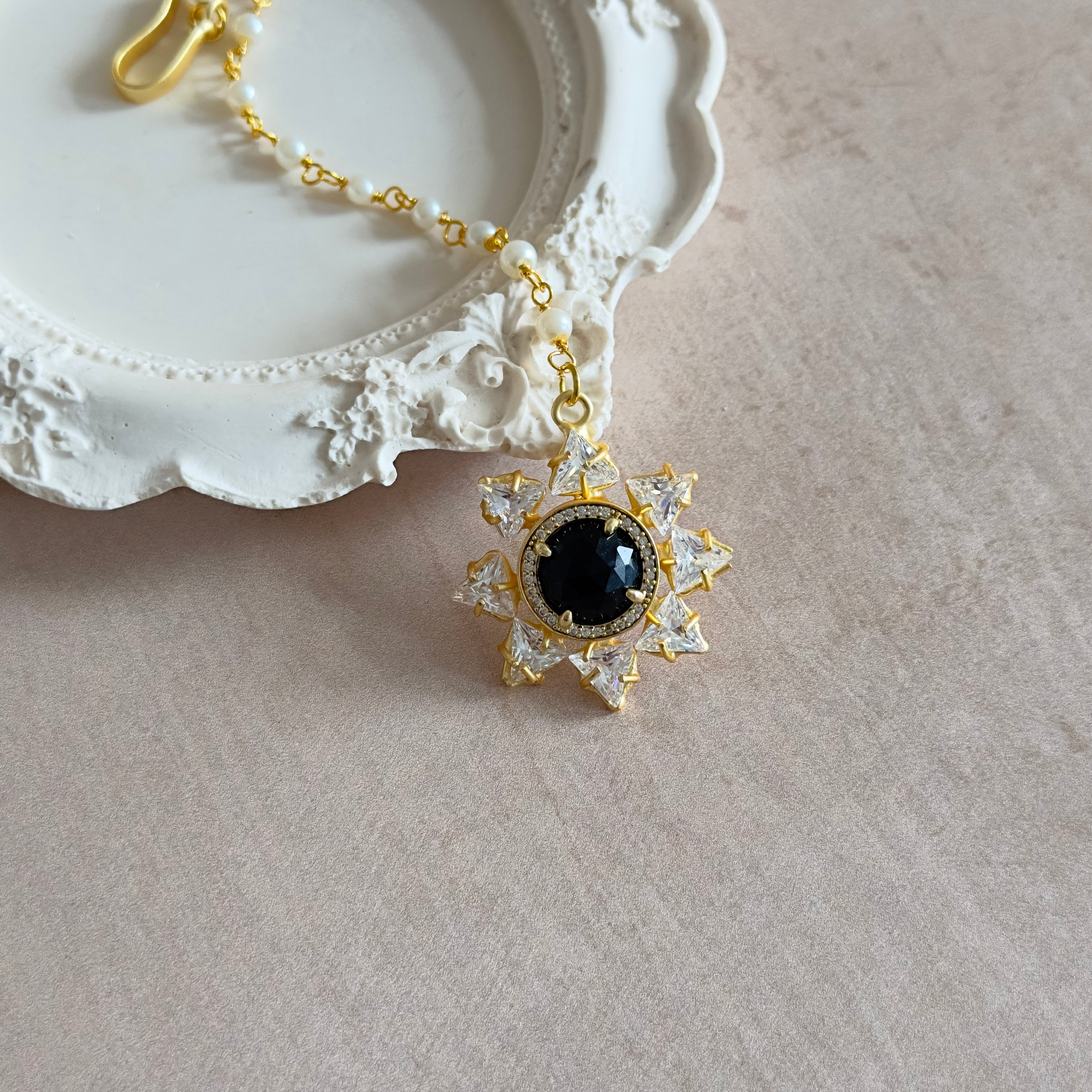 Starry Black Crystal Tikka - Ahseya & Co