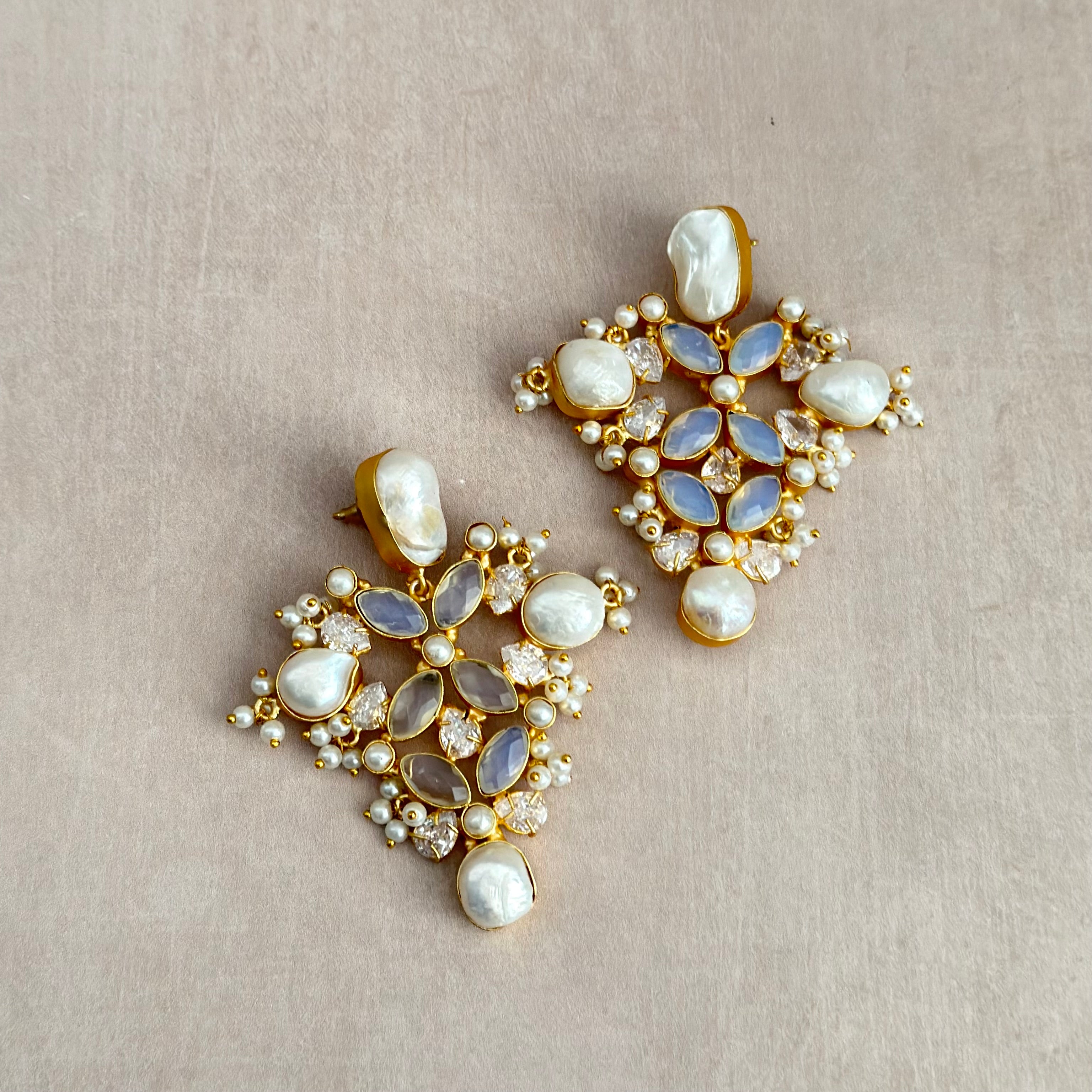 Aseelah pearl Crystal Drop Earrings - Ahseya & Co