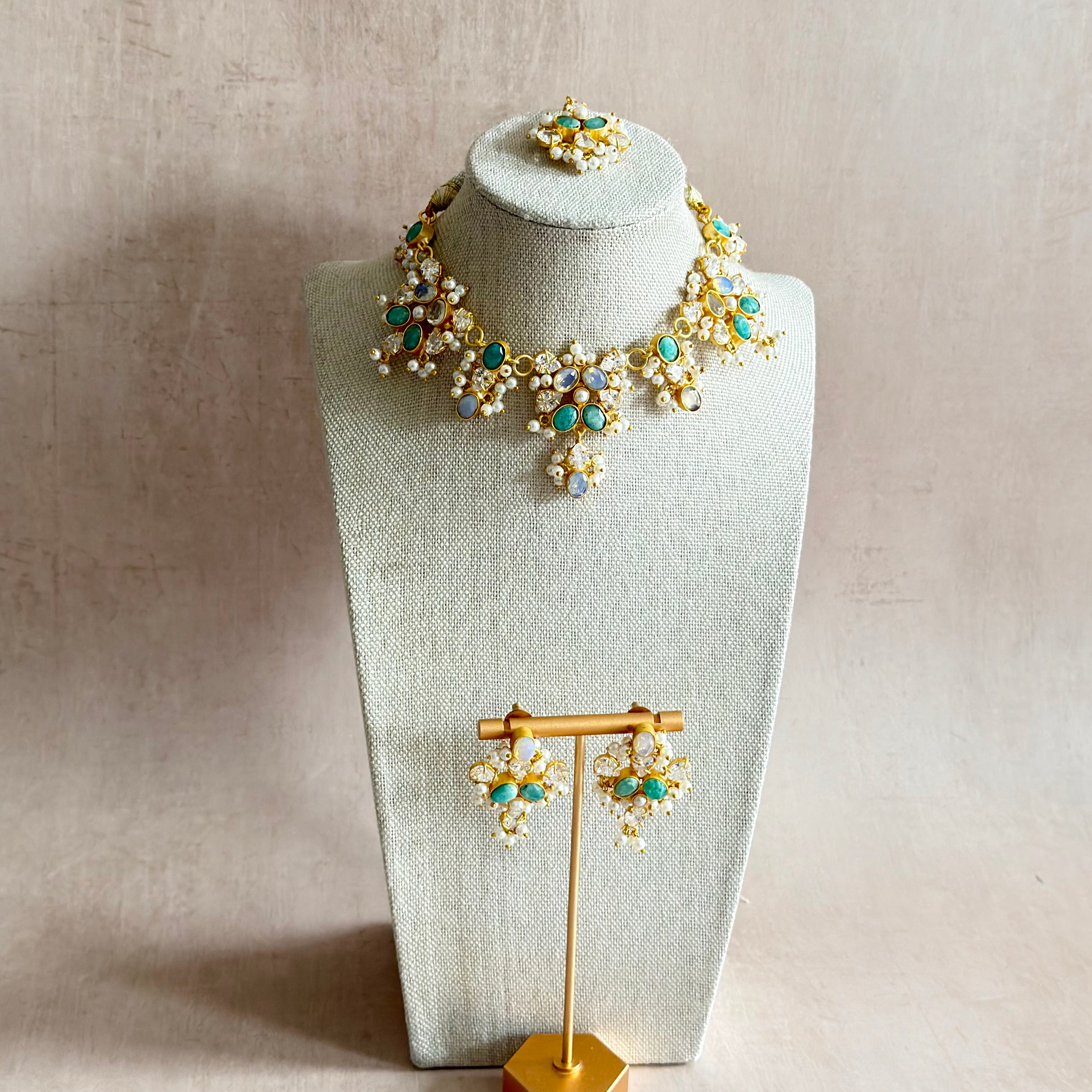 Munira Crystal  Necklace Set - Ahseya & Co