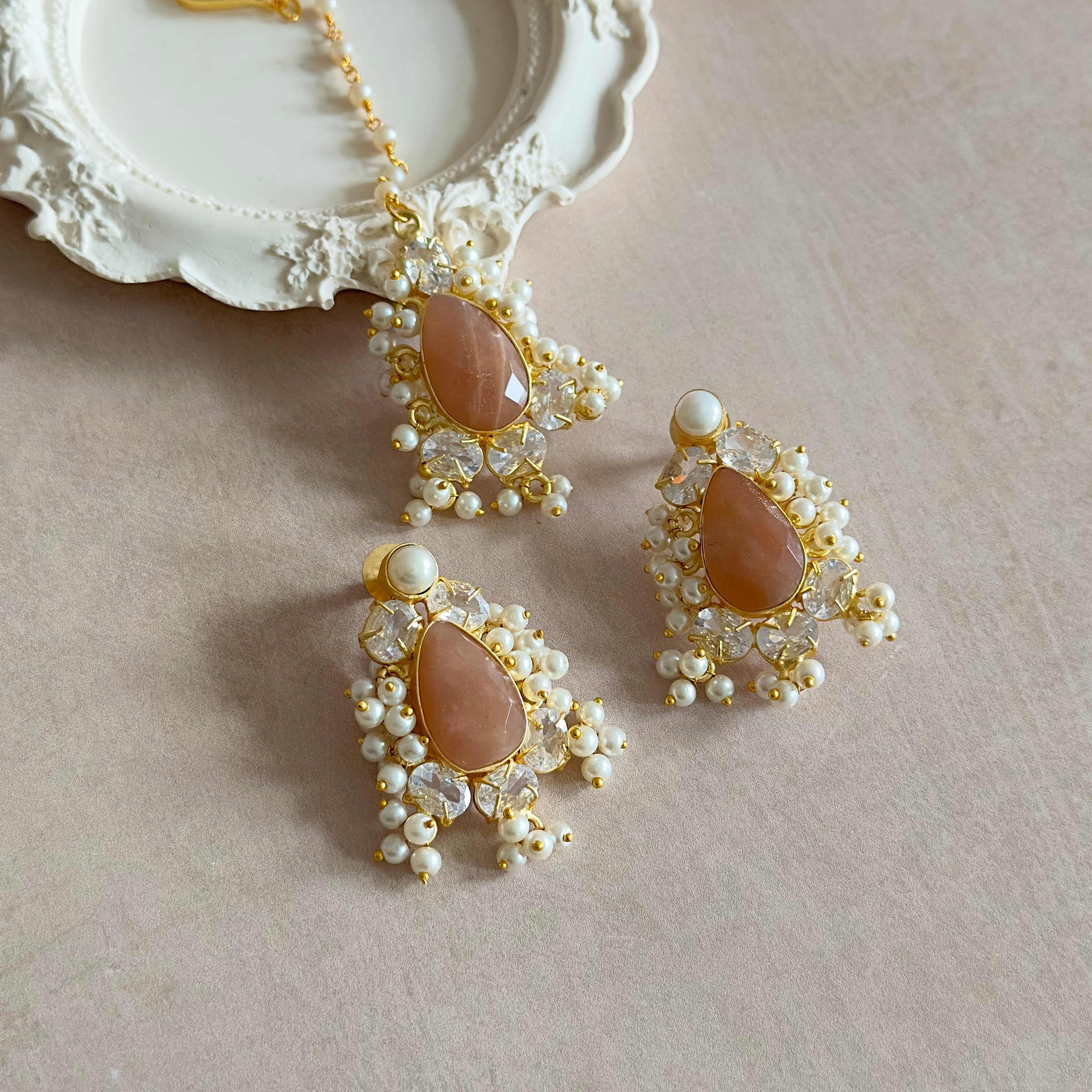 ana Peach Crystal Tikka Set - Ahseya & Co