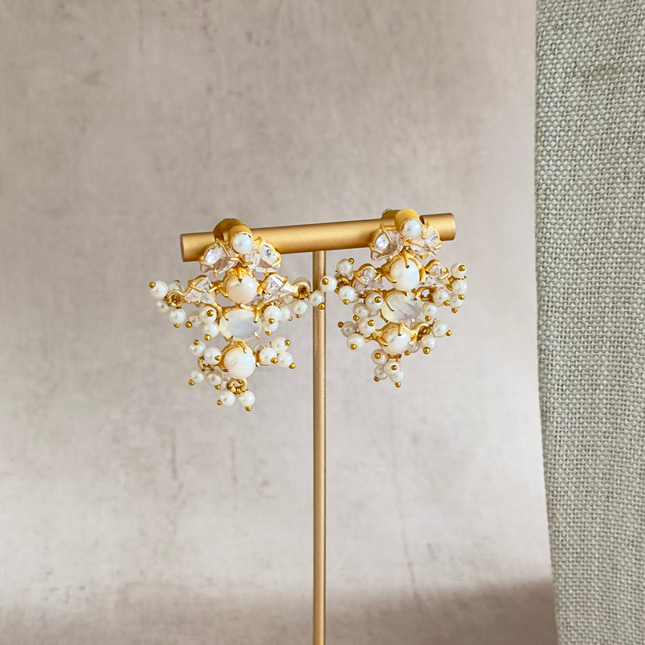 Irum Crystal Pearl Choker Set - Ahseya & Co