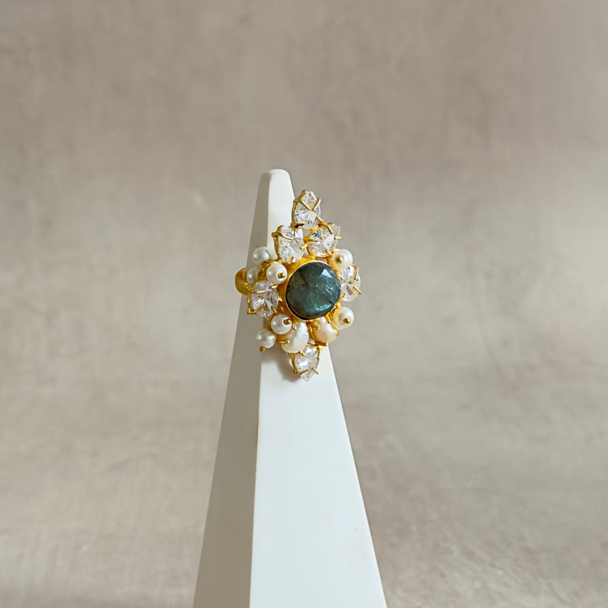 Daisy Crystal Ring - Ahseya & Co