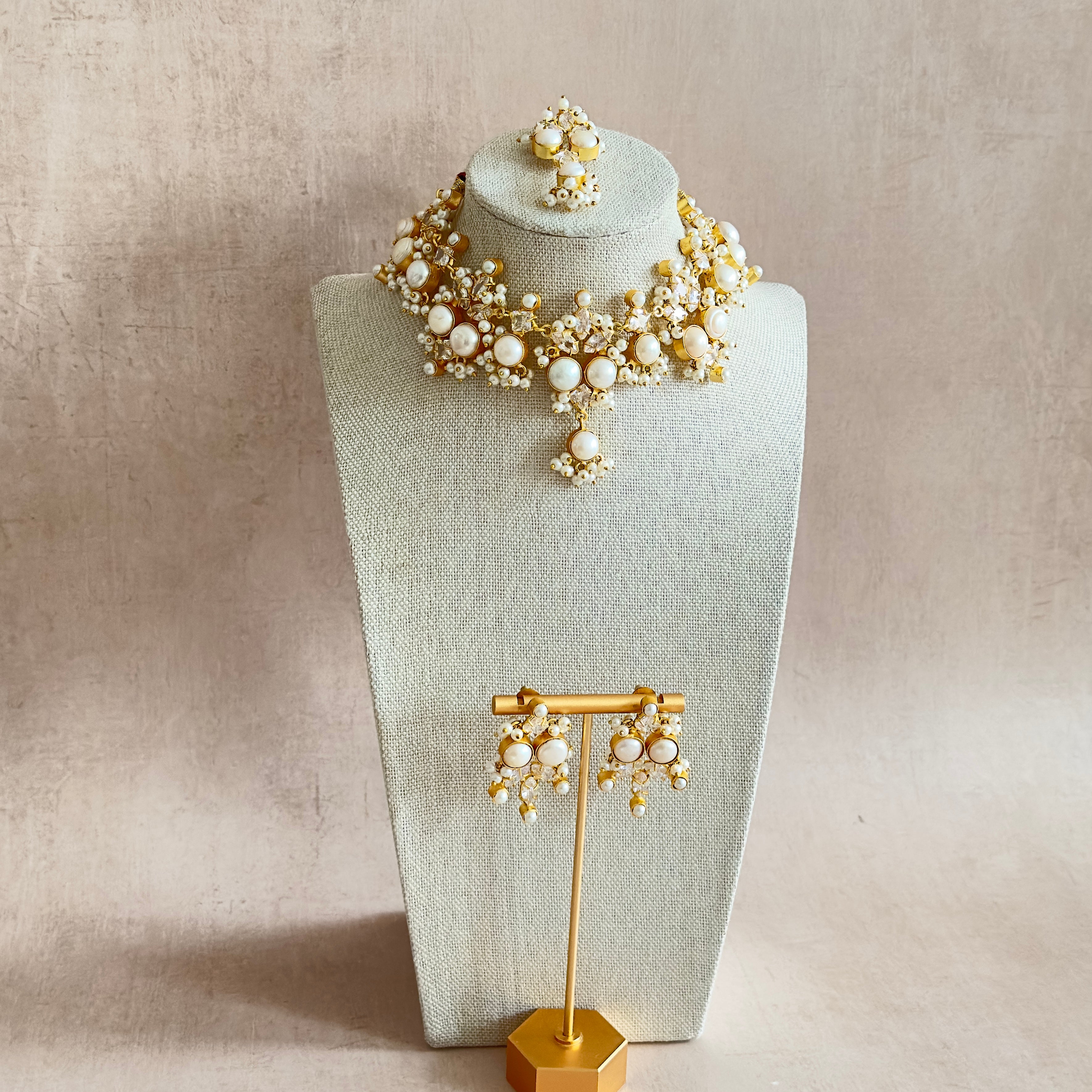 Ranya Pearl Crystal Pearl Necklace Set - Ahseya & Co
