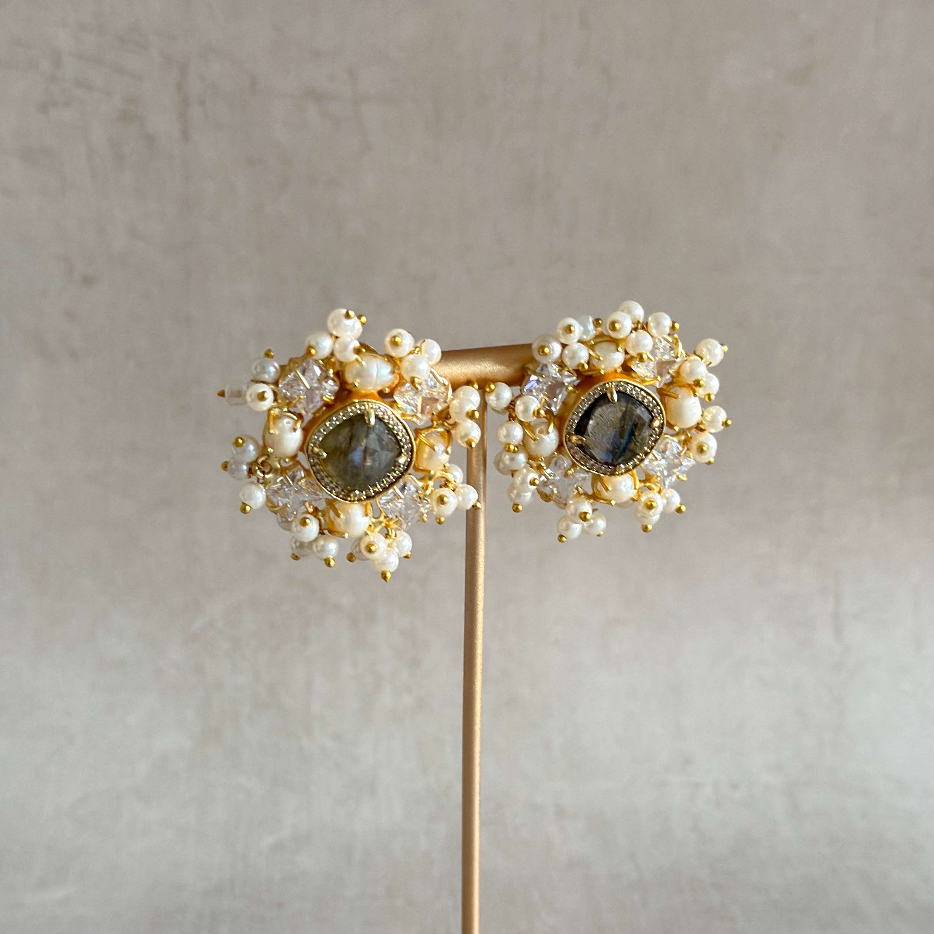 Keera Crystal Stud Earrings - Ahseya & Co