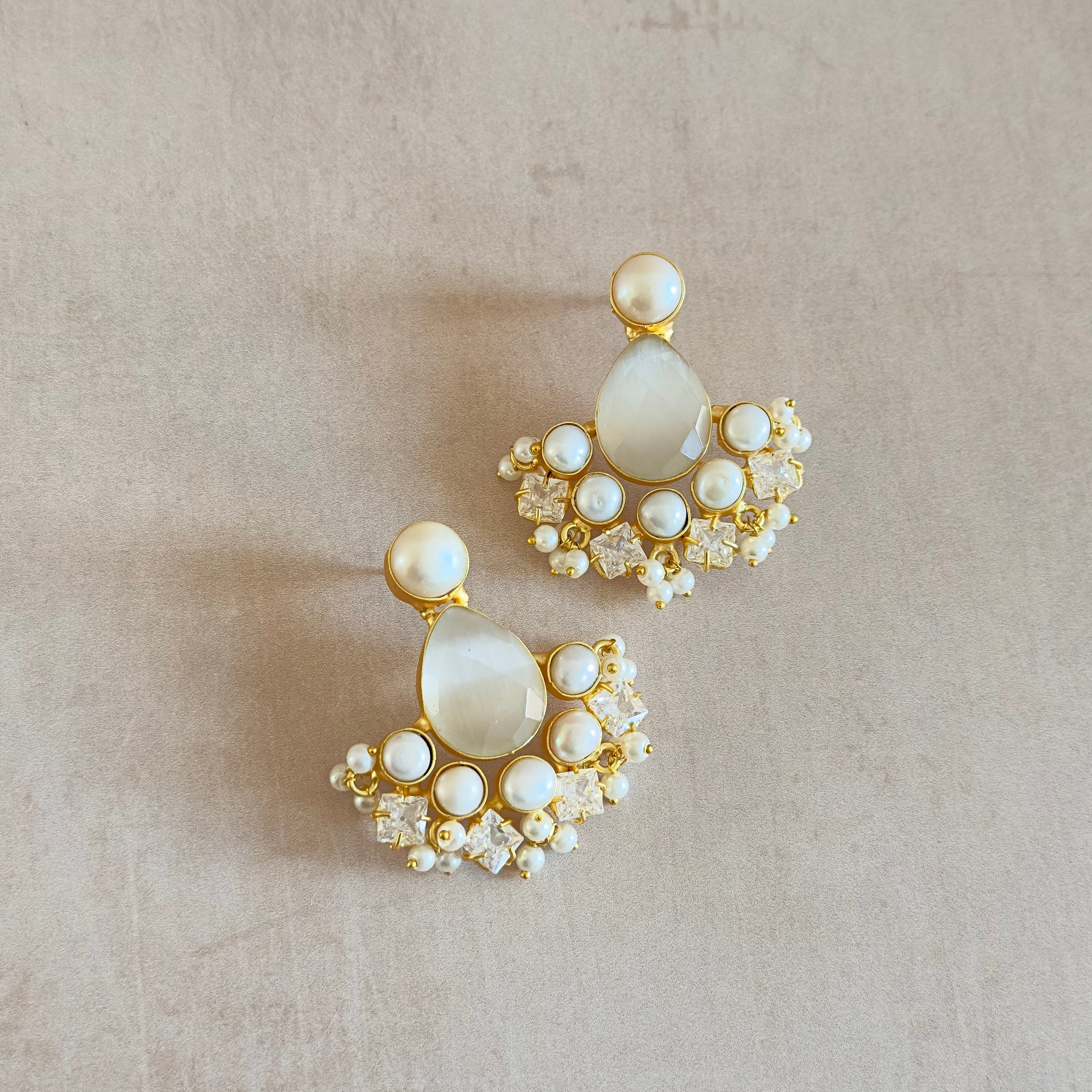 Aniq Grey Pearl Stud Earrings - Ahseya & Co