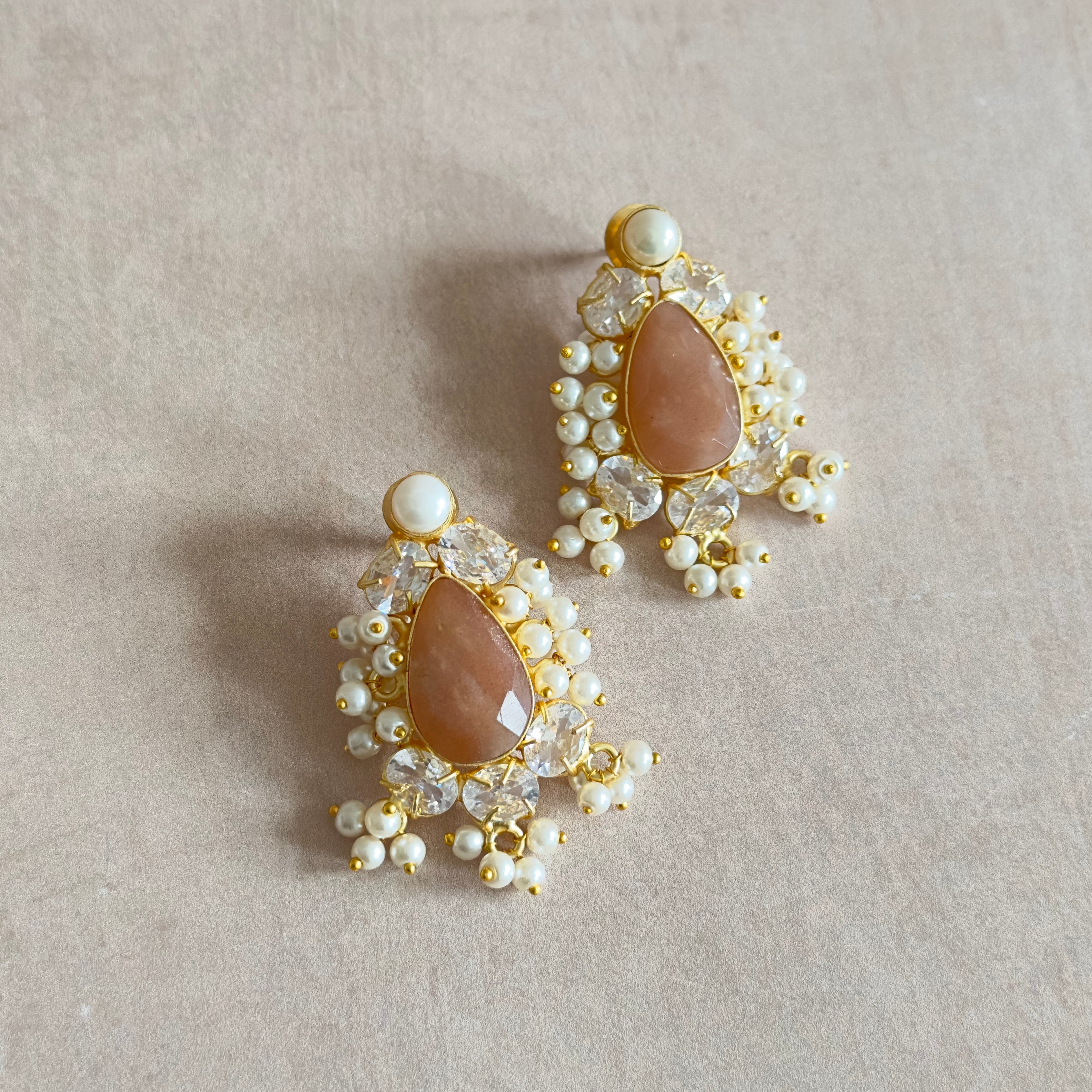 ana Peach Crystal Tikka Set - Ahseya & Co
