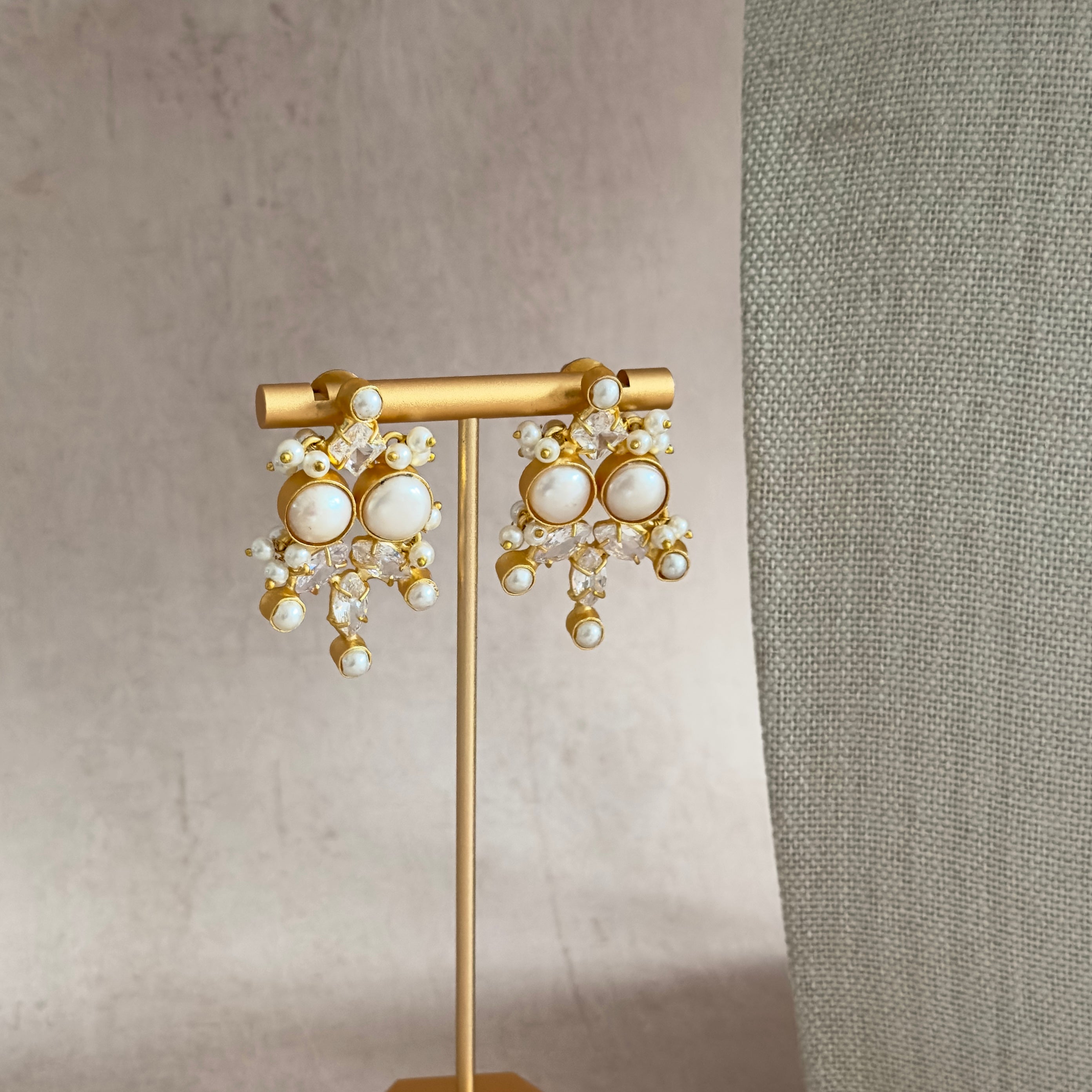 Ranya Pearl Crystal Pearl Necklace Set - Ahseya & Co