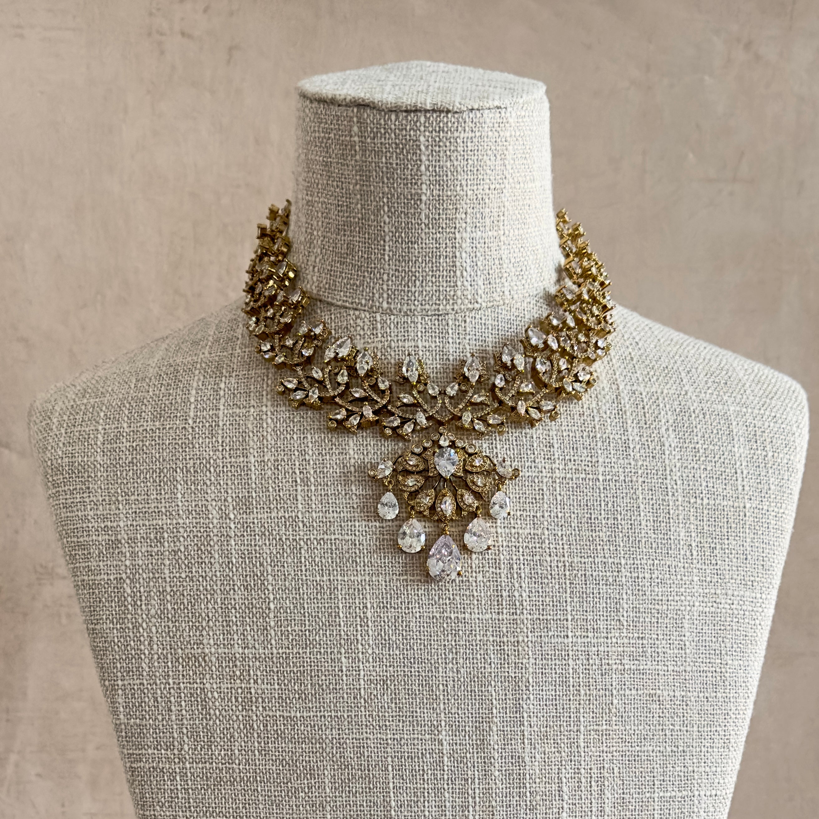 Firyal Crystal Necklace Set - Ahseya & Co