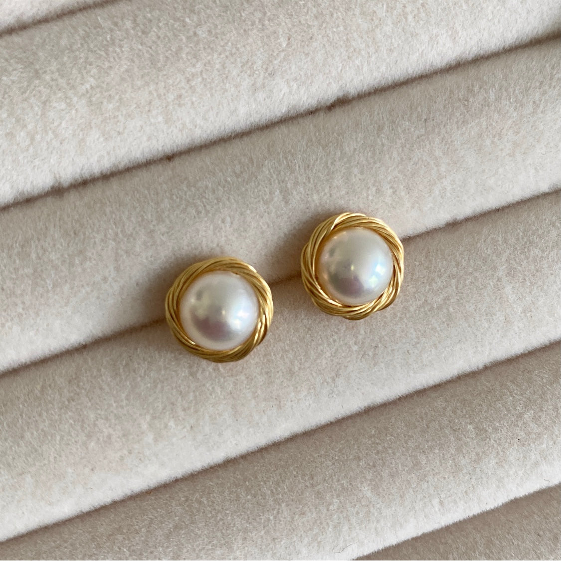 These classic, effortless pearl stud earrings are made with quality sterling silver for long-lasting shine. Perfect for any occasion, these earrings will become a staple of your jewelry collection. Earring size 1.5cm